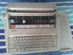 Se vende maquina para escribir eléctrica Brother ML100 en