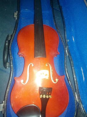 Violin Cremona.