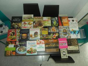 colección de libros de cocina y bar