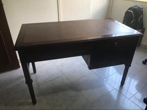 Escritorio en Madera