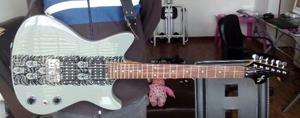 Vendo Cambio Guitarra Elec. First Act Me  +afina Digital