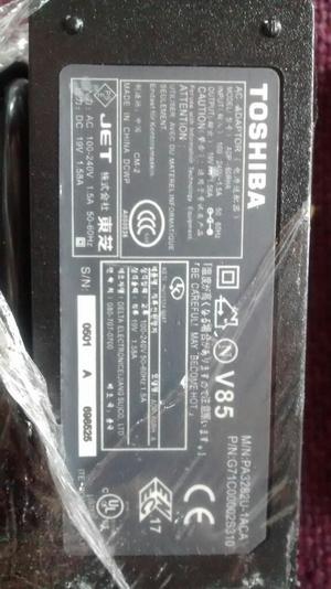 Cargador para portátil mini Toshiba punta amarilla