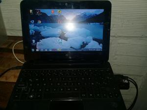 Vendo Mini Portatil Compaq.