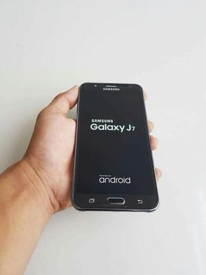Samsung Galaxy J7 4g, en Buen Estado.