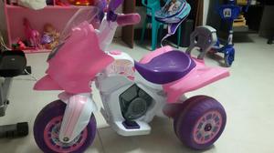 Moto Batería para Niña Buen Estado