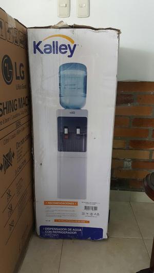 Dispensador de Agua con Refrigerador
