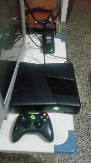 Xbox 360 Slim de 4g Full Como Nuevo