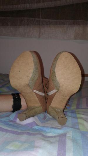 Vendo Zapatos Cada Uno a 40 Casi Nuevos