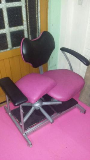 Vendo Silla de Peluqueria,pedicure Y Puk