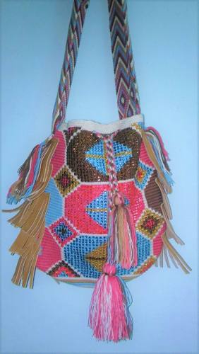 Mochilas Wayuu Decoradas Con Piedreria Y Cuero