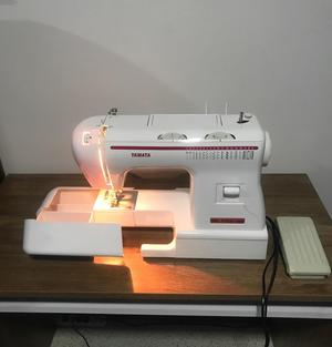 Máquina de Coser Doméstica