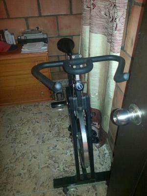 Vendo Bicicleta Estatica. Funcional 10/