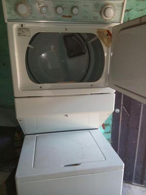 se vende lavadora secadora