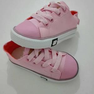 Converse Niña talla  y 25