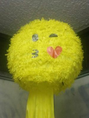 Piñata de Emoticones