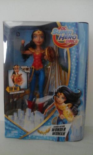 Muñeca Mujer Maravilla: DC Super Hero Girls. /// Producto