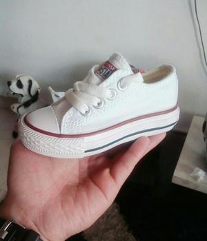 Tanis Converse para Niño Talla 24