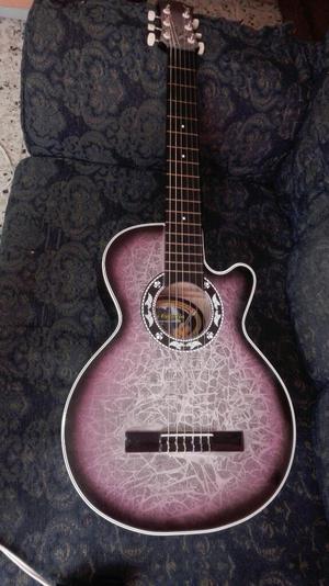 Vendo Hermosa Guitarra 910
