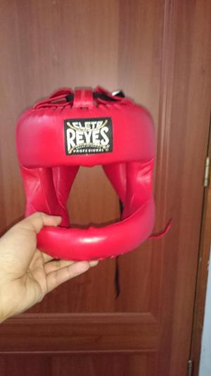 Casco Cleto Reyes