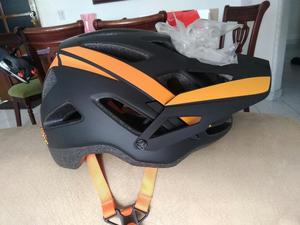 Vendo Casco de Ciclism Specialized Nuevo