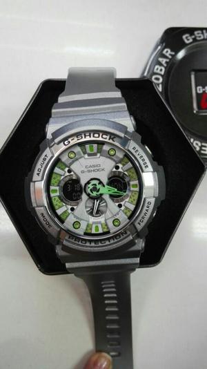 Reloj Plateado Verde G Shock Sumergible