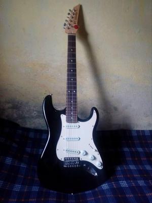 Guitarra electrica marca cheteau tipo stratocaster