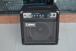 Amplificador Bajo Laney RB1 15 Watts