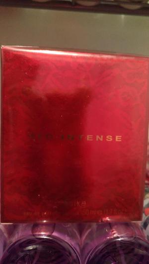 perfume red intense rojo