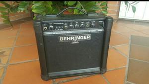 Amplificador Behringer