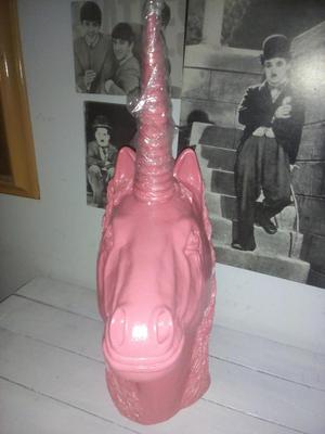 Escultura Unicornio Rosa, En Fibra de vidrio