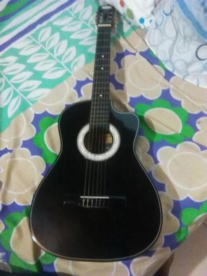Linda Guitarra Madrileña