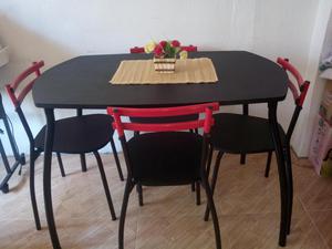 Hermoso juego de comedor de 4 puestos