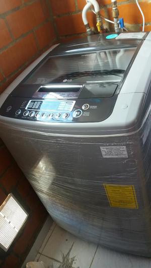 se vende lavadora LG Turbo Drum 37 libras