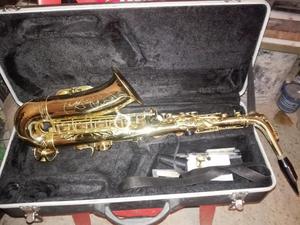 Vendo Exelente Saxofon