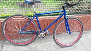 Bicicleta Fixed Linda Barata
