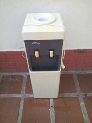 Dispensador de Agua Fria Y Caliente