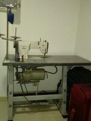 MAQUINA DE COSER PFAFF