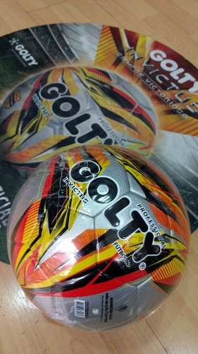 Balon Golty Invictus Profesional Numero 4 Futbol 5 Sintetica
