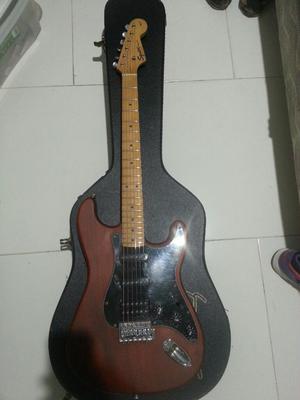 Guitarra Electrica Squier Bullet Fender