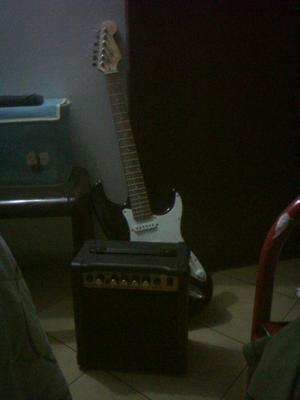 Guitarra Tipo Stratocaster sin Uso