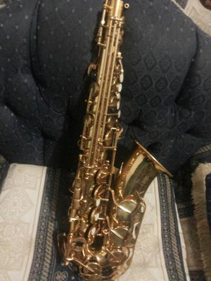 Saxofón Yamaha 275