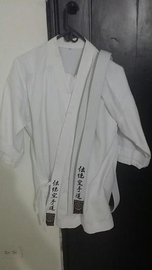 Vendo Uniforme de Karate