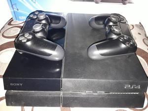 Playstation 4 con 2 controles