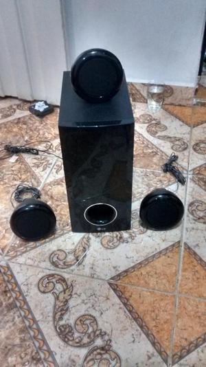 VENDO O CAMBIO subwoofer Y 3 PARLANTES DE TEATRO EN CASA LG