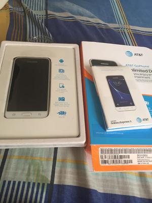 Vendo Telefono J1 en Buen Estado Barato