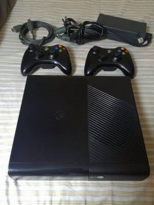 xbox 360 super slim con kinnet en perfecto estado