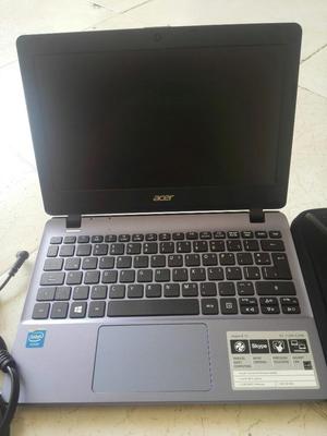 Laptop Acer Aspire E11