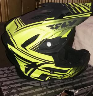 CASCO FLY BMX