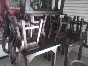 Mesas y sillas en pino de remate solo hasta mañana 02 de