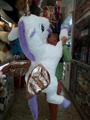 Unicornio Gigante